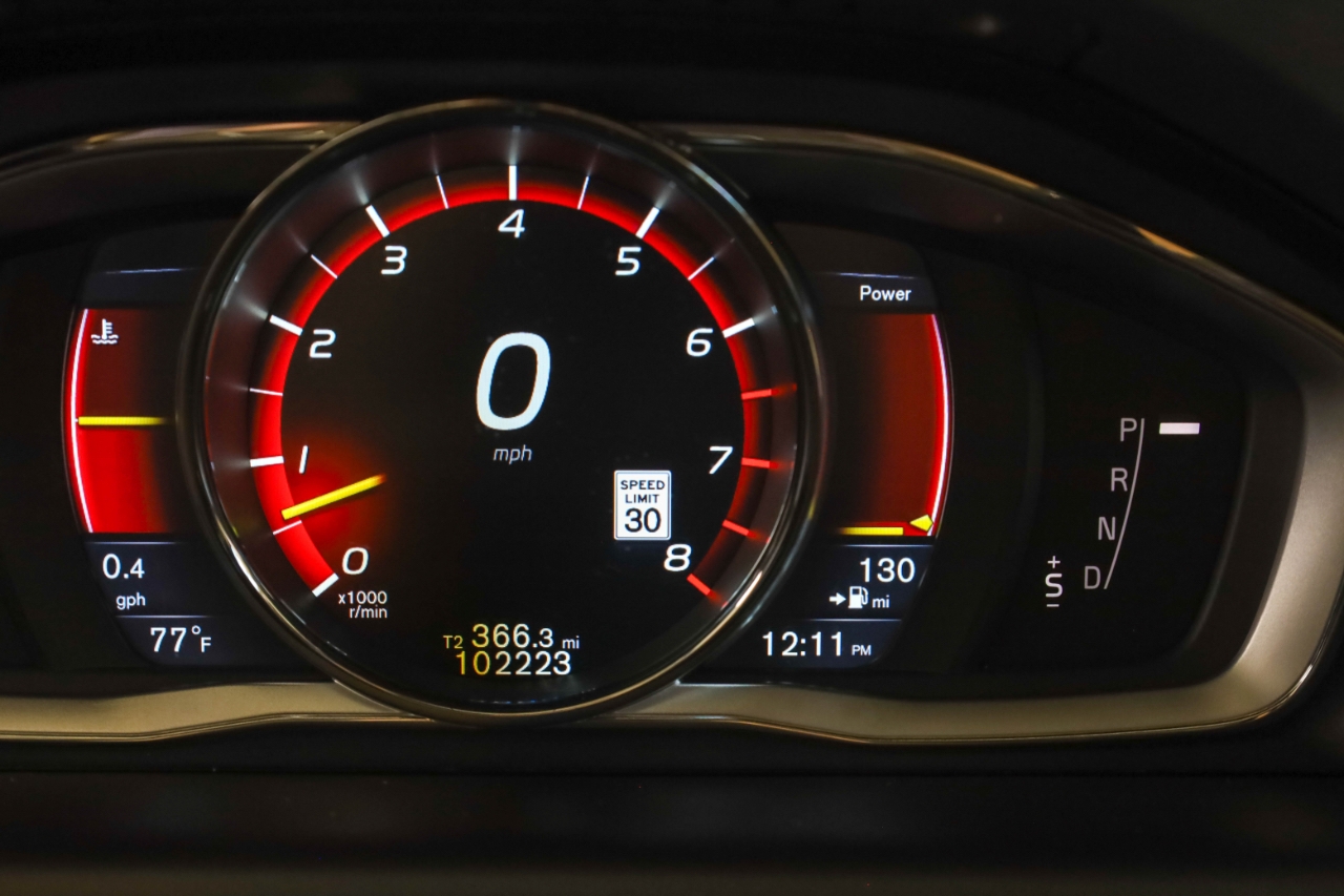 Volvo XC60 AWD 4dr T6 Platinum *Ltd Avail* 2016 Volvo XC60 AWD 4dr T6 Platinum *Ltd Avail* 2016