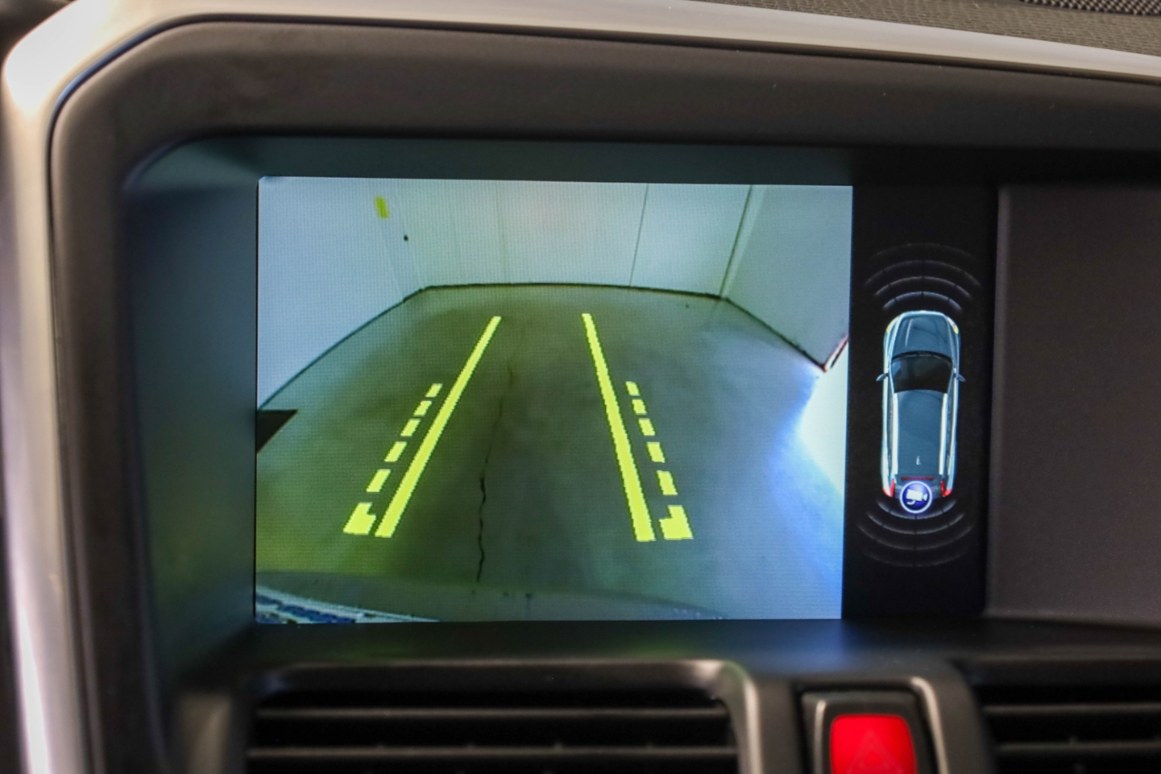 Volvo XC60 AWD 4dr T6 Platinum *Ltd Avail* 2016 Volvo XC60 AWD 4dr T6 Platinum *Ltd Avail* 2016