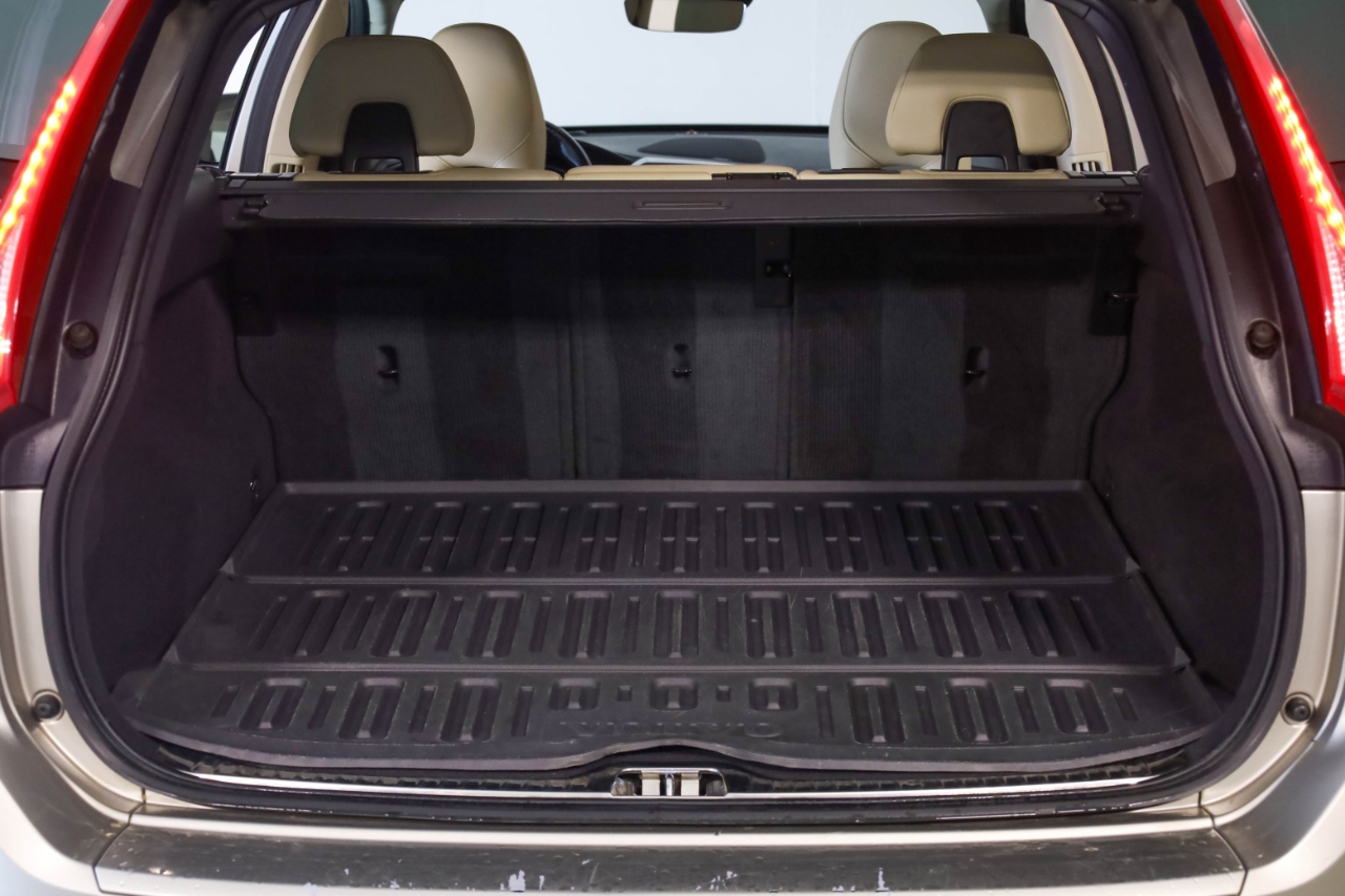 Volvo XC60 AWD 4dr T6 Platinum *Ltd Avail* 2016 Volvo XC60 AWD 4dr T6 Platinum *Ltd Avail* 2016