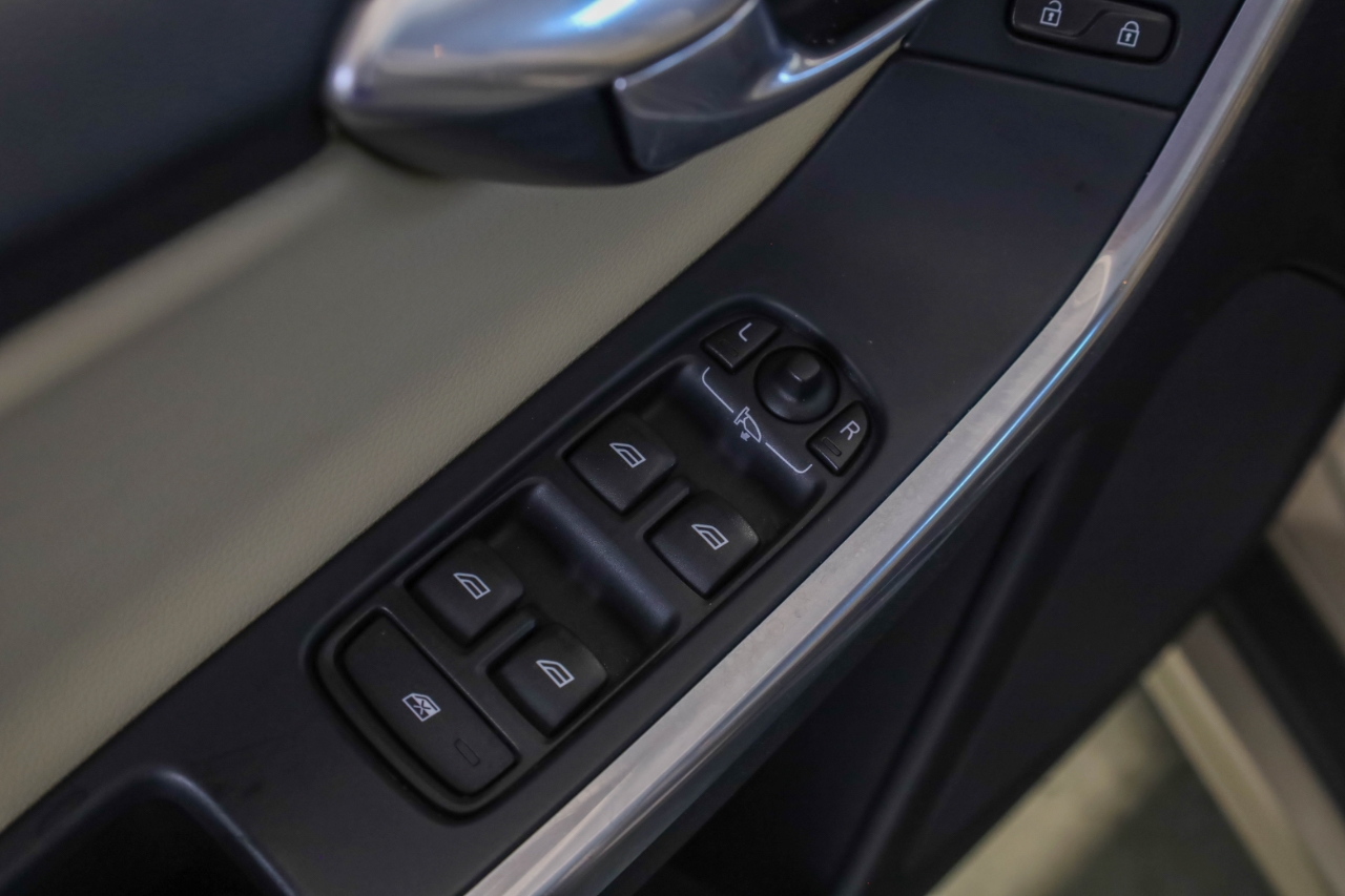 Volvo XC60 AWD 4dr T6 Platinum *Ltd Avail* 2016 Volvo XC60 AWD 4dr T6 Platinum *Ltd Avail* 2016