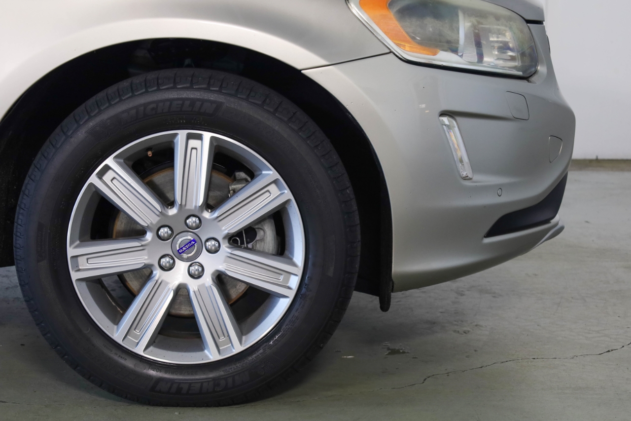 Volvo XC60 AWD 4dr T6 Platinum *Ltd Avail* 2016 Volvo XC60 AWD 4dr T6 Platinum *Ltd Avail* 2016