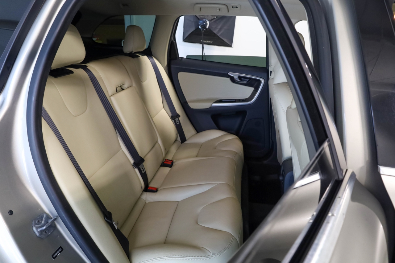 Volvo XC60 AWD 4dr T6 Platinum *Ltd Avail* 2016