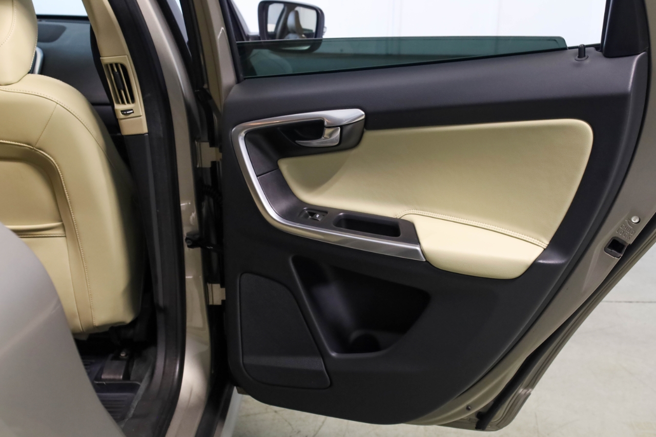 Volvo XC60 AWD 4dr T6 Platinum *Ltd Avail* 2016