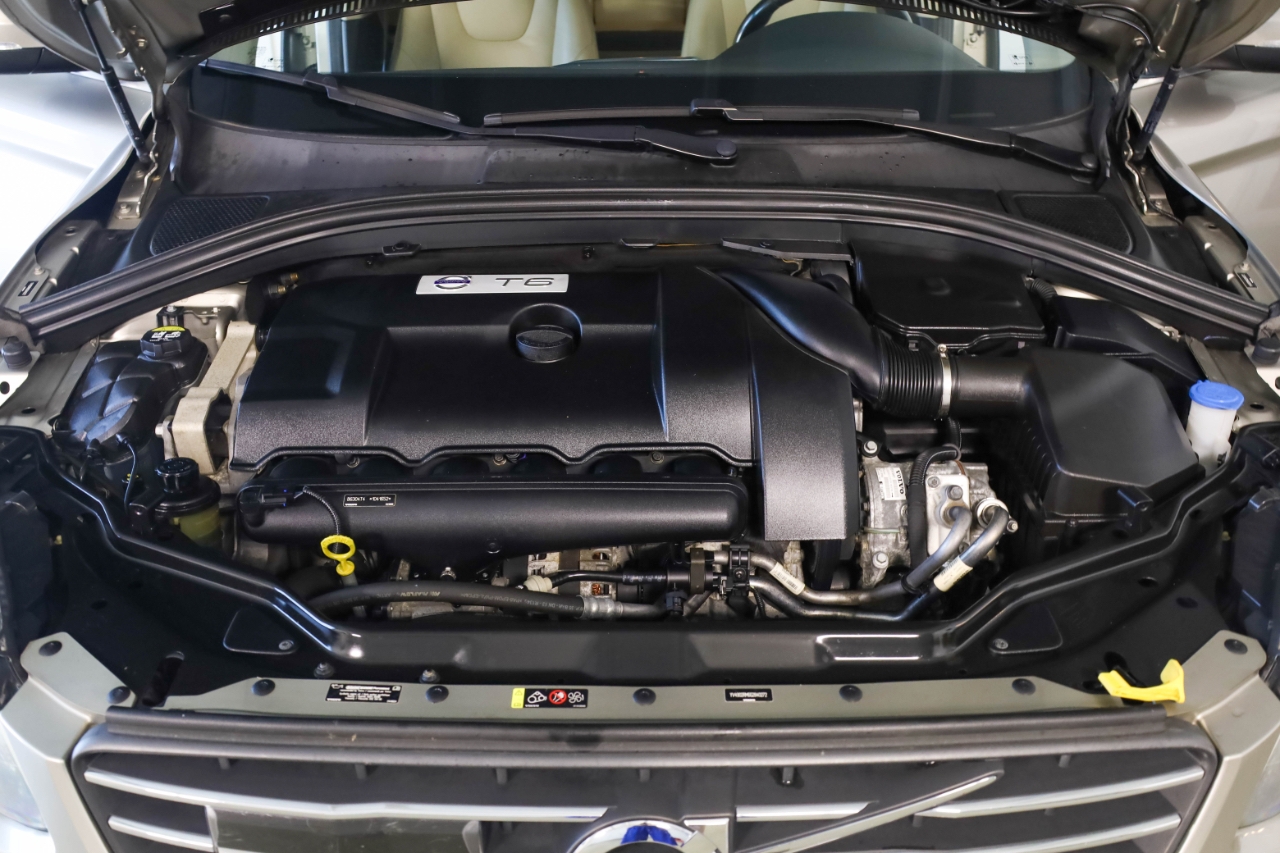 Volvo XC60 AWD 4dr T6 Platinum *Ltd Avail* 2016