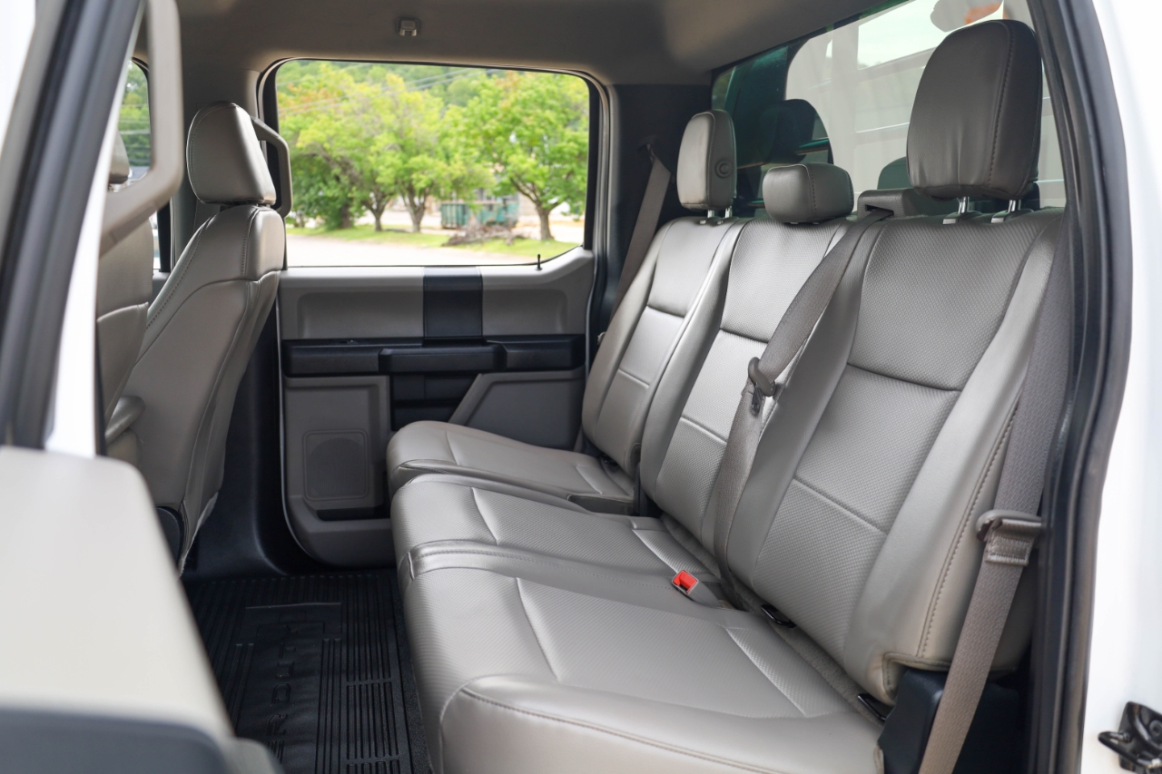 Ford Super Duty F-550 DRW Lariat 4WD Crew Cab 179" WB 60" CA 2018 Ford Super Duty F-550 DRW Lariat 4WD Crew Cab 179" WB 60" CA 2018