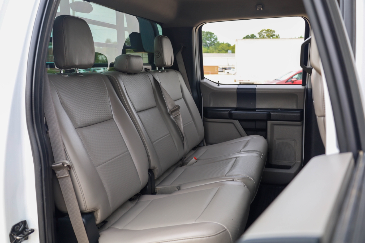 Ford Super Duty F-550 DRW Lariat 4WD Crew Cab 179" WB 60" CA 2018 Ford Super Duty F-550 DRW Lariat 4WD Crew Cab 179" WB 60" CA 2018