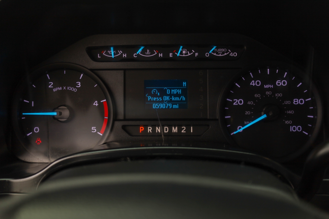 Ford Super Duty F-550 DRW Lariat 4WD Crew Cab 179" WB 60" CA 2018 Ford Super Duty F-550 DRW Lariat 4WD Crew Cab 179" WB 60" CA 2018