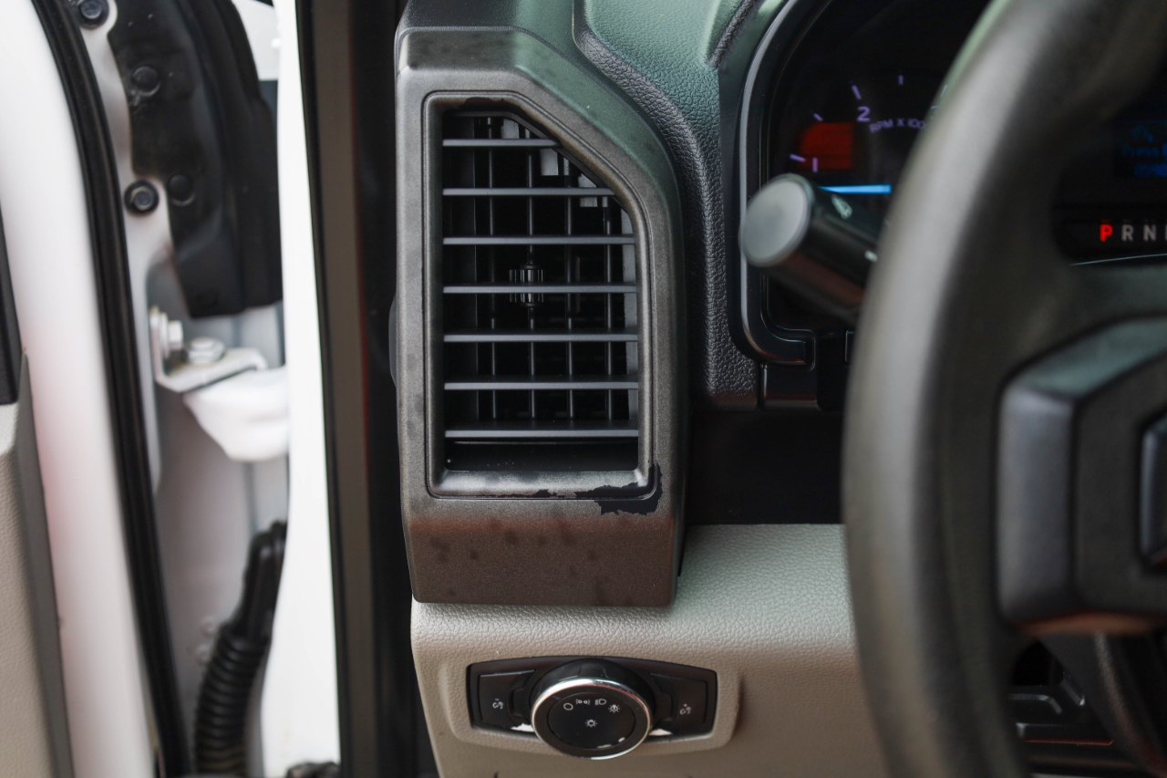 Ford Super Duty F-550 DRW Lariat 4WD Crew Cab 179" WB 60" CA 2018 Ford Super Duty F-550 DRW Lariat 4WD Crew Cab 179" WB 60" CA 2018