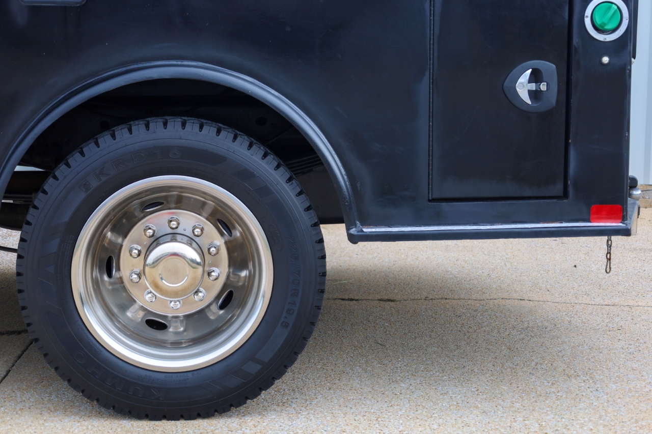 Ford Super Duty F-550 DRW Lariat 4WD Crew Cab 179" WB 60" CA 2018 Ford Super Duty F-550 DRW Lariat 4WD Crew Cab 179" WB 60" CA 2018