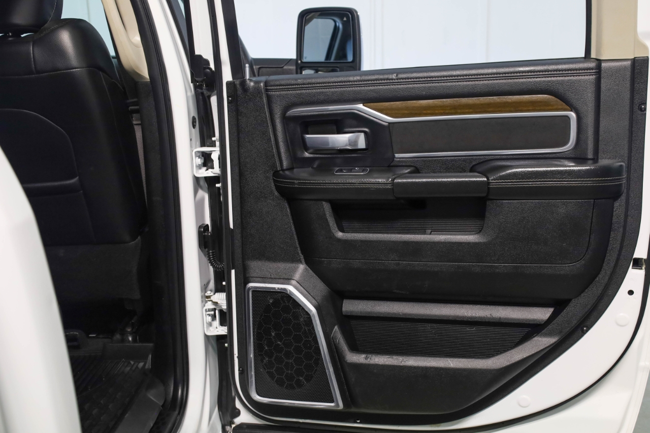 RAM 2500 Laramie 4x4 Crew Cab 6'4" Box 2023 RAM 2500 Laramie 4x4 Crew Cab 6'4" Box 2023