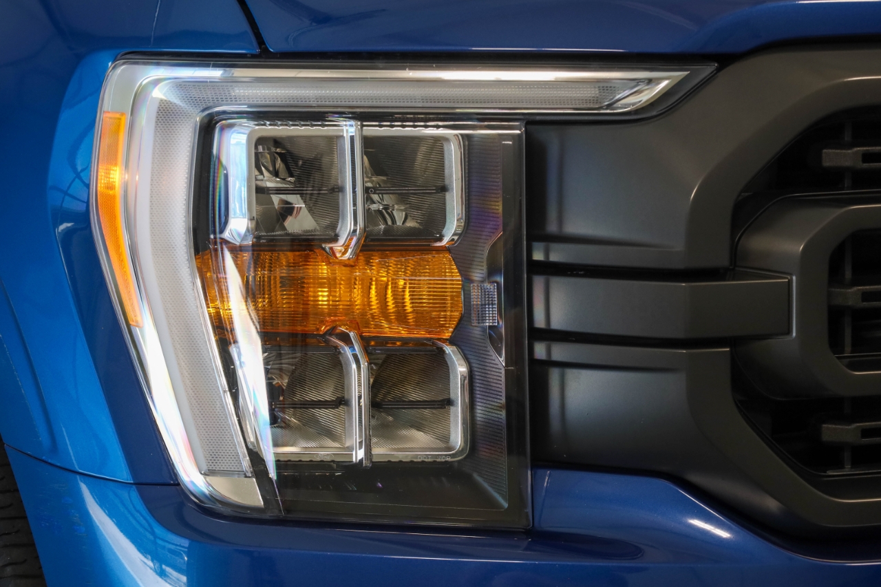 Ford F-150 Lariat 2WD SuperCrew 5.5' Box 2022 Ford F-150 Lariat 2WD SuperCrew 5.5' Box 2022