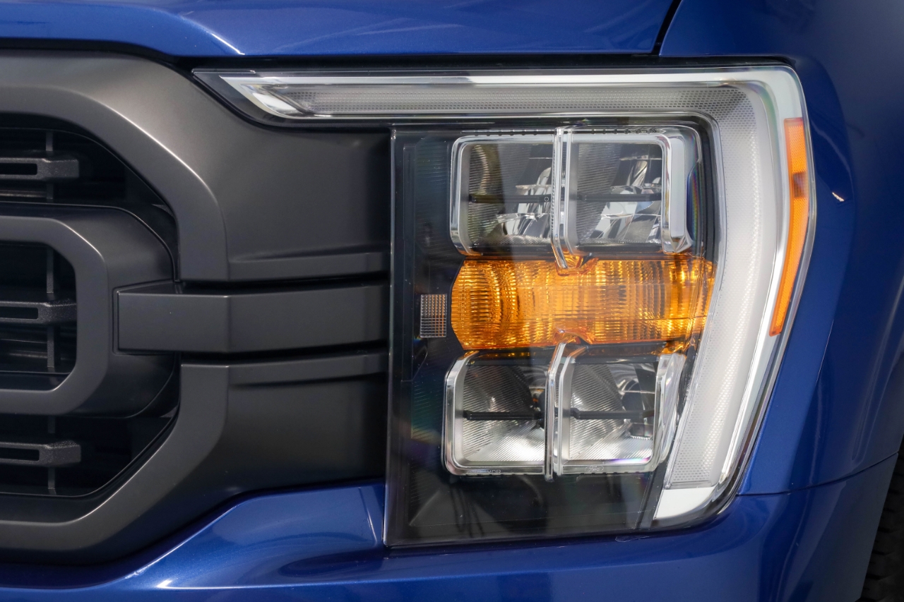 Ford F-150 Lariat 2WD SuperCrew 5.5' Box 2022 Ford F-150 Lariat 2WD SuperCrew 5.5' Box 2022