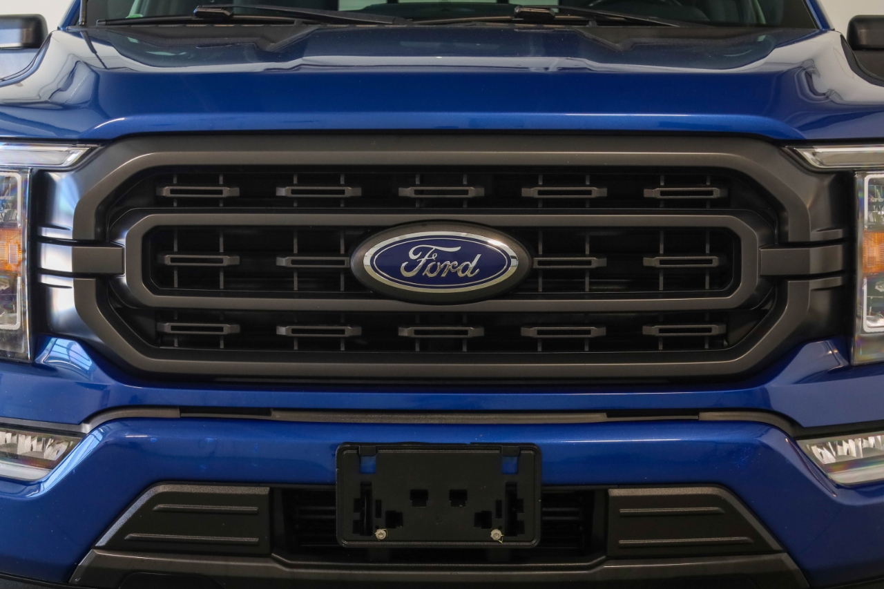 Ford F-150 Lariat 2WD SuperCrew 5.5' Box 2022 Ford F-150 Lariat 2WD SuperCrew 5.5' Box 2022