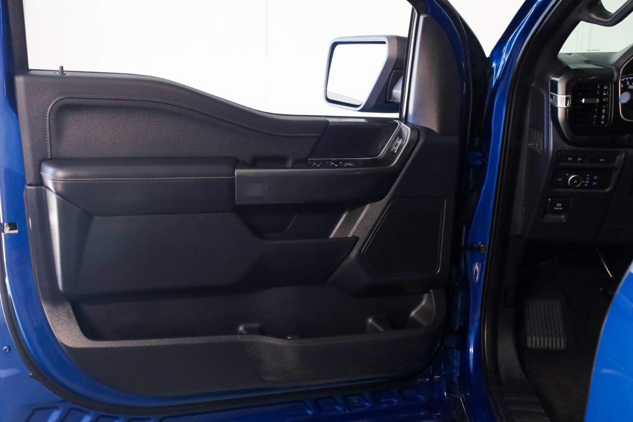 Ford F-150 Lariat 2WD SuperCrew 5.5' Box 2022 Ford F-150 Lariat 2WD SuperCrew 5.5' Box 2022