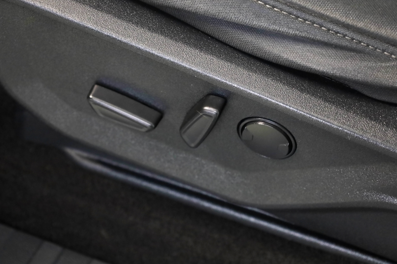 Ford F-150 Lariat 2WD SuperCrew 5.5' Box 2022 Ford F-150 Lariat 2WD SuperCrew 5.5' Box 2022