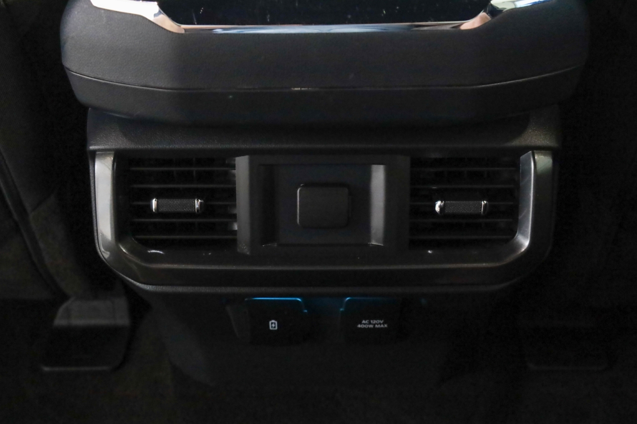 Ford F-150 Lariat 2WD SuperCrew 5.5' Box 2022 Ford F-150 Lariat 2WD SuperCrew 5.5' Box 2022