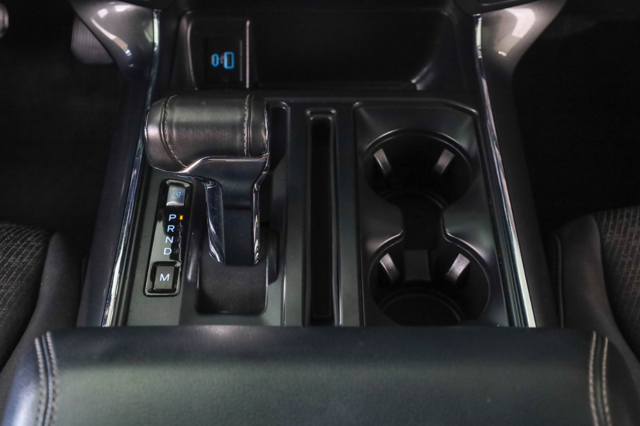 Ford F-150 Lariat 2WD SuperCrew 5.5' Box 2022 Ford F-150 Lariat 2WD SuperCrew 5.5' Box 2022