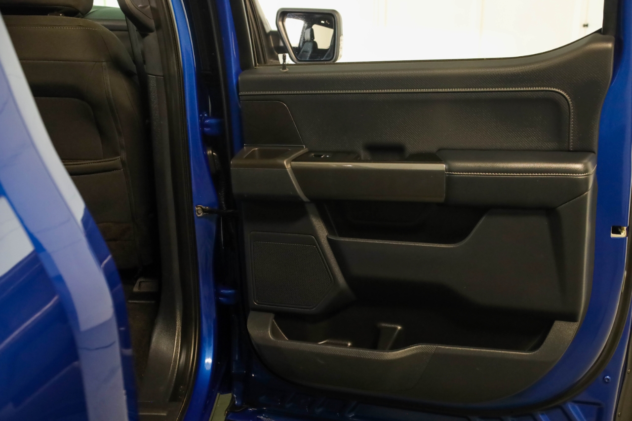 Ford F-150 Lariat 2WD SuperCrew 5.5' Box 2022 Ford F-150 Lariat 2WD SuperCrew 5.5' Box 2022