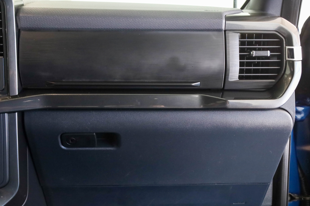 Ford F-150 Lariat 2WD SuperCrew 5.5' Box 2022 Ford F-150 Lariat 2WD SuperCrew 5.5' Box 2022