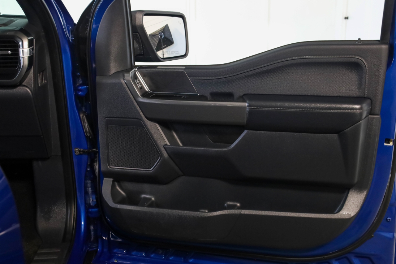 Ford F-150 Lariat 2WD SuperCrew 5.5' Box 2022 Ford F-150 Lariat 2WD SuperCrew 5.5' Box 2022