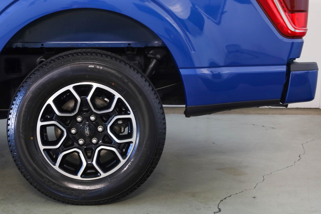 Ford F-150 Lariat 2WD SuperCrew 5.5' Box 2022 Ford F-150 Lariat 2WD SuperCrew 5.5' Box 2022