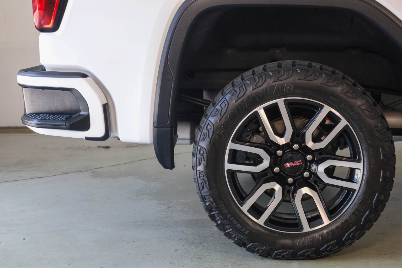 GMC Sierra 1500 4WD Crew Cab 147" AT4 2021