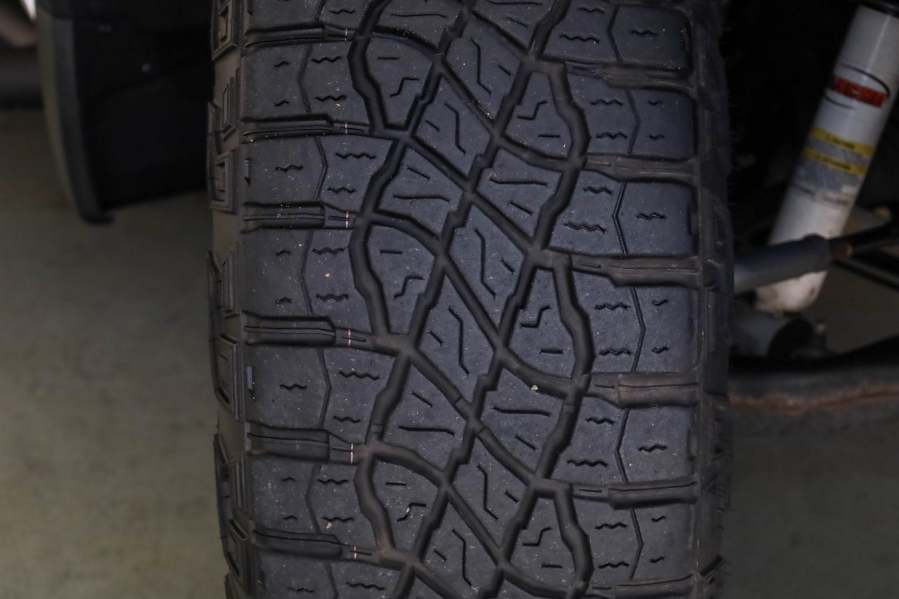 GMC Sierra 1500 4WD Crew Cab 147" AT4 2021