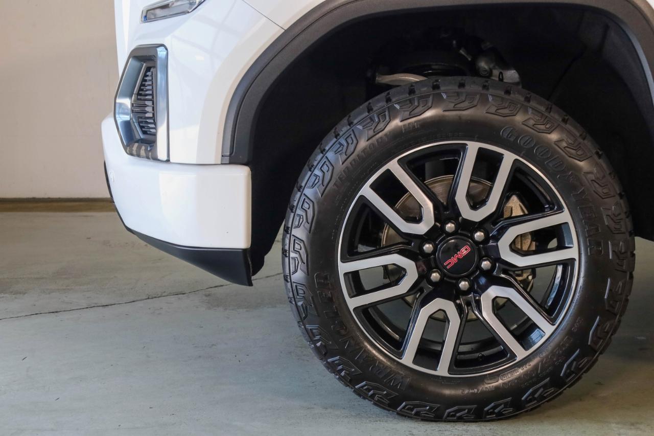 GMC Sierra 1500 4WD Crew Cab 147" AT4 2021