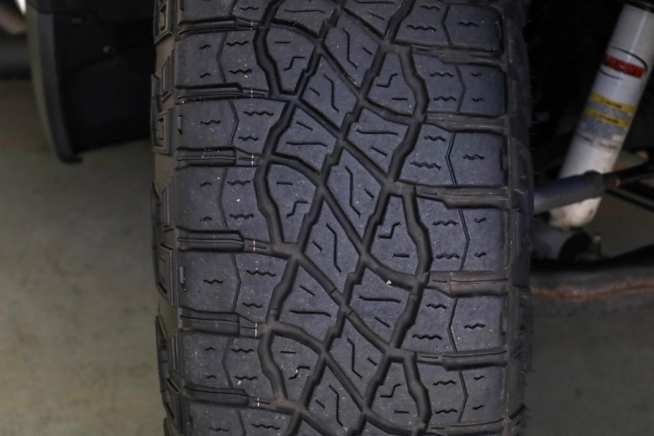 GMC Sierra 1500 4WD Crew Cab 147" AT4 2021