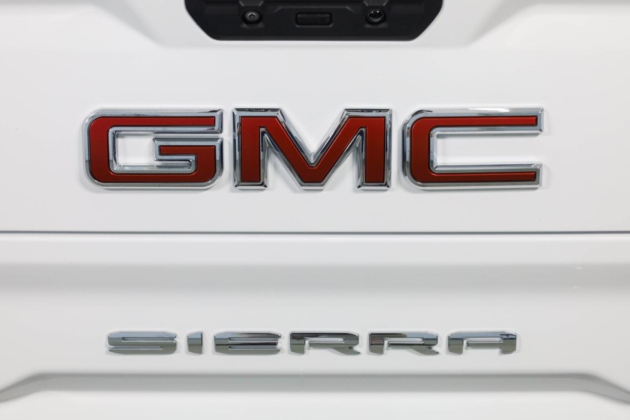 GMC Sierra 1500 4WD Crew Cab 147" AT4 2021