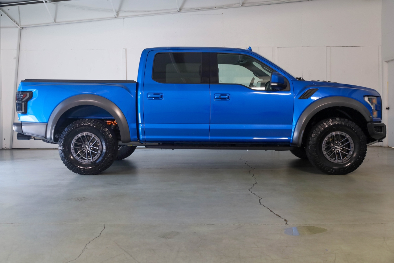 Ford F-150 Raptor 4WD SuperCrew 5.5' Box 2019 Ford F-150 Raptor 4WD SuperCrew 5.5' Box 2019