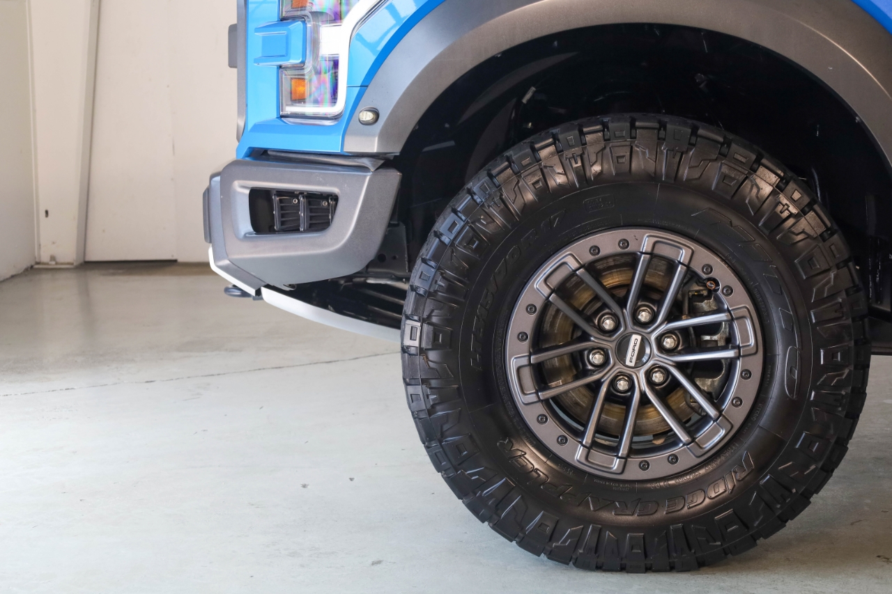 Ford F-150 Raptor 4WD SuperCrew 5.5' Box 2019 Ford F-150 Raptor 4WD SuperCrew 5.5' Box 2019