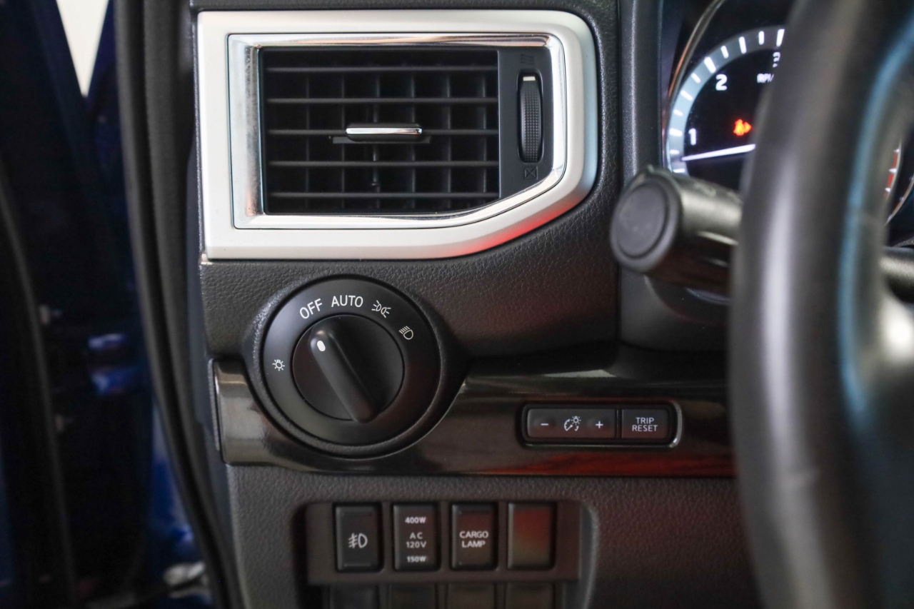 Nissan Titan XD 4x4 Diesel Crew Cab SV 2019 Nissan Titan XD 4x4 Diesel Crew Cab SV 2019