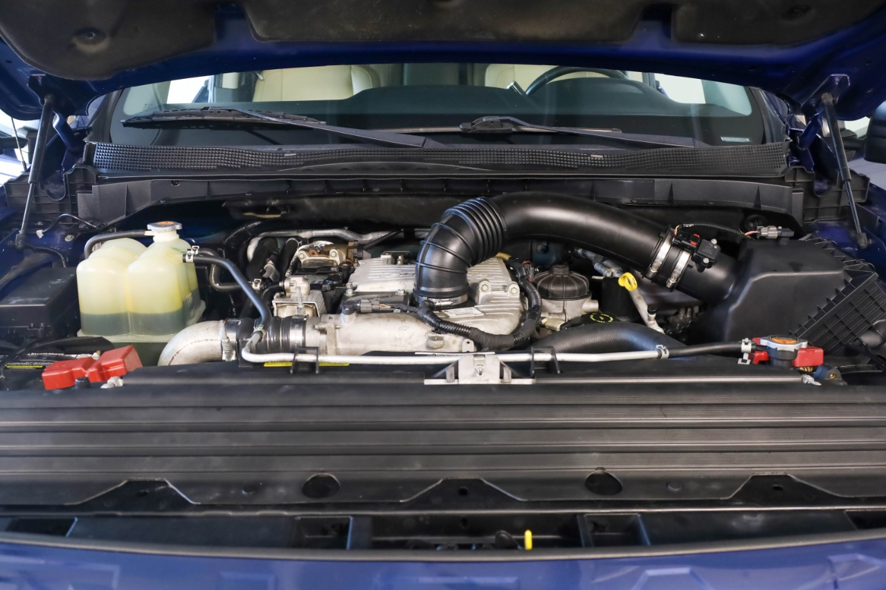 Nissan Titan XD 4x4 Diesel Crew Cab SV 2019 Nissan Titan XD 4x4 Diesel Crew Cab SV 2019