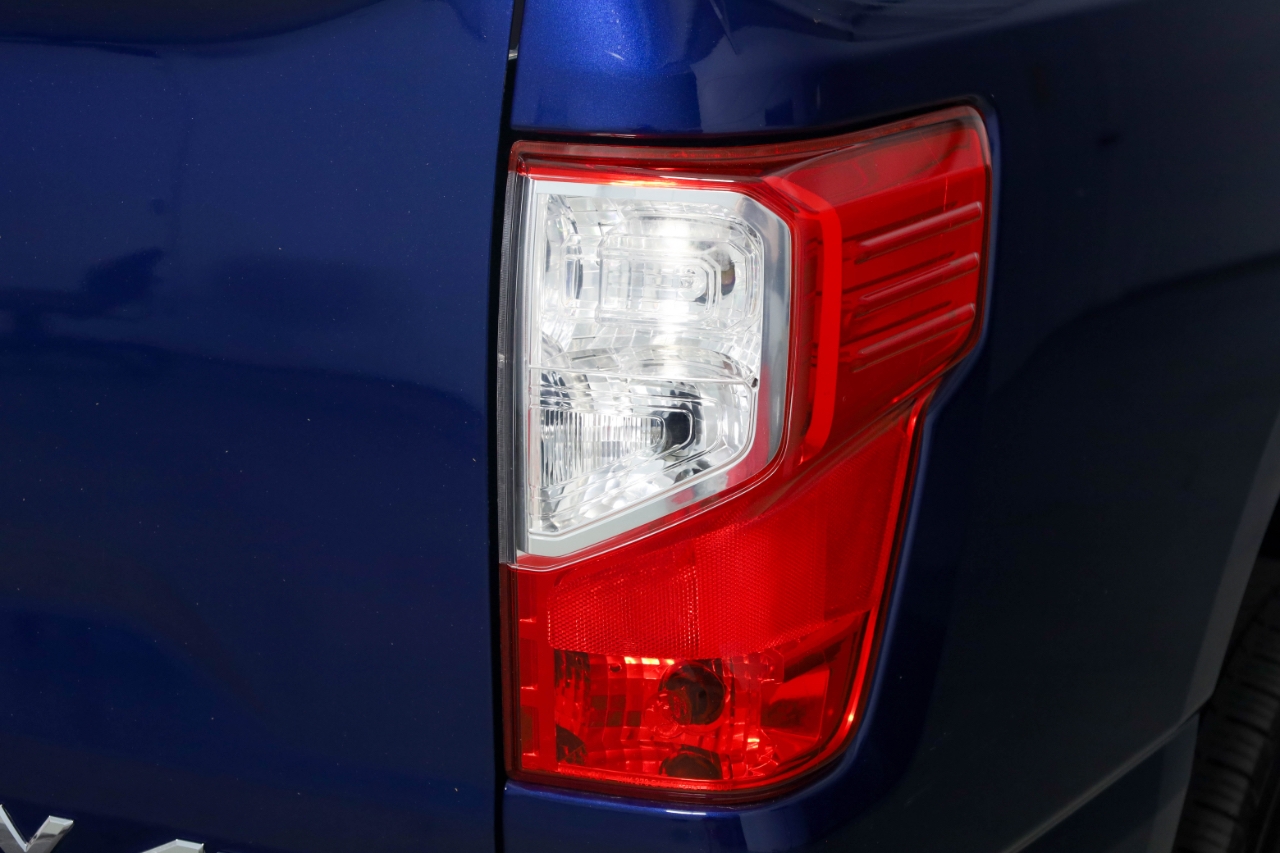 Nissan Titan XD 4x4 Diesel Crew Cab SV 2019