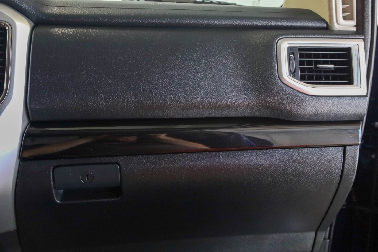 Nissan Titan XD 4x4 Diesel Crew Cab SV 2019