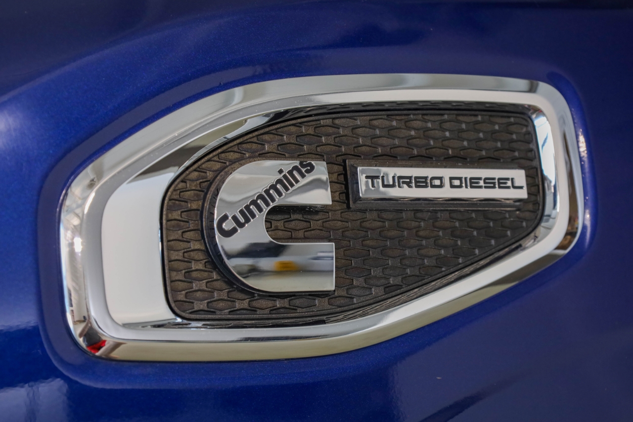 Nissan Titan XD 4x4 Diesel Crew Cab SV 2019