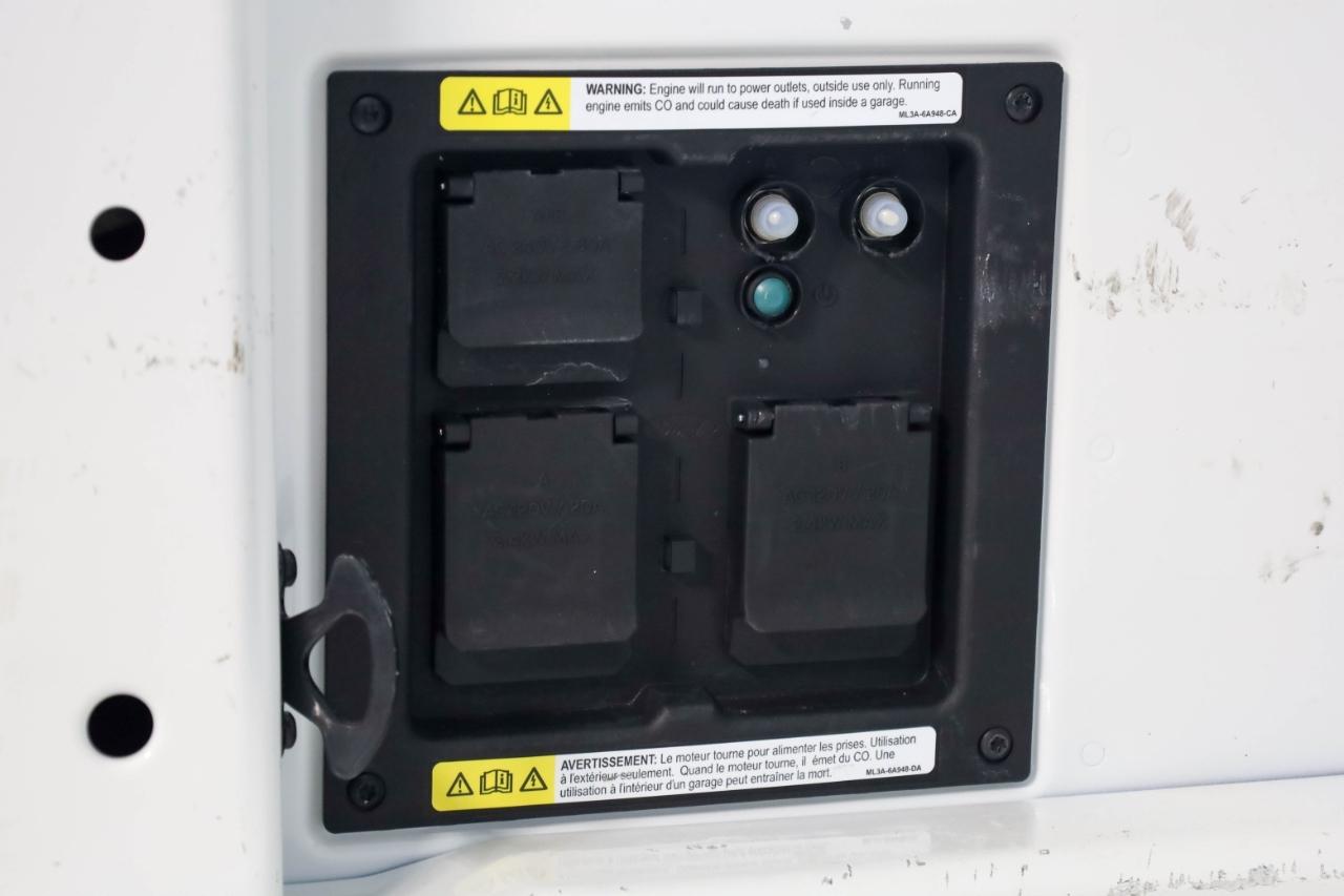 Ford F-150 King Ranch 4WD SuperCrew 5.5' Box 2023