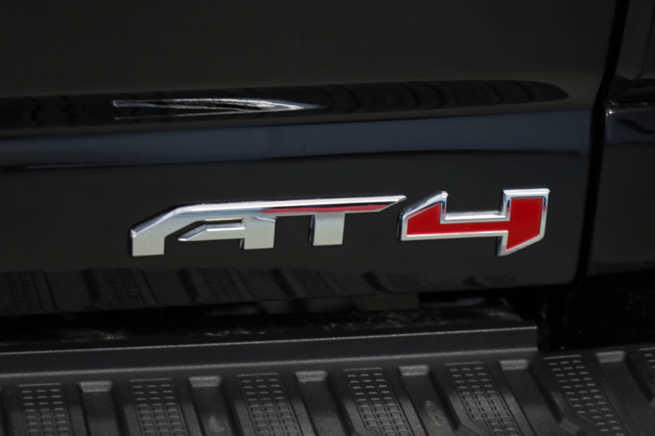 GMC Sierra 2500HD 4WD Crew Cab 159" AT4 2021