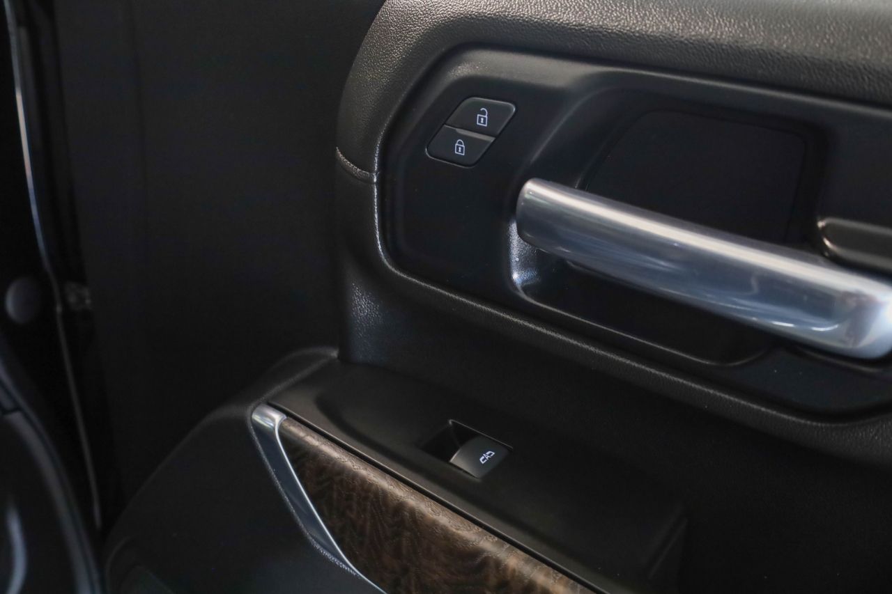 GMC Sierra 3500HD 4WD Crew Cab 159" Denali 2020