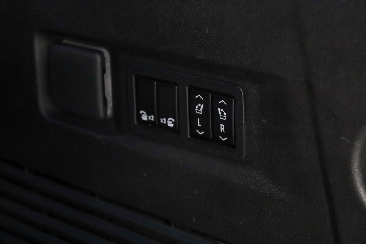 Chevrolet Tahoe 4WD 4dr High Country 2021