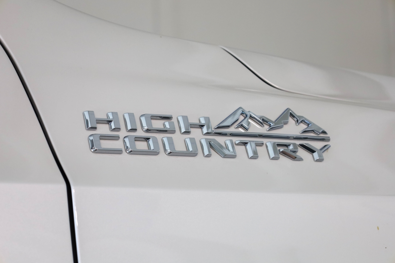 Chevrolet Tahoe 4WD 4dr High Country 2021