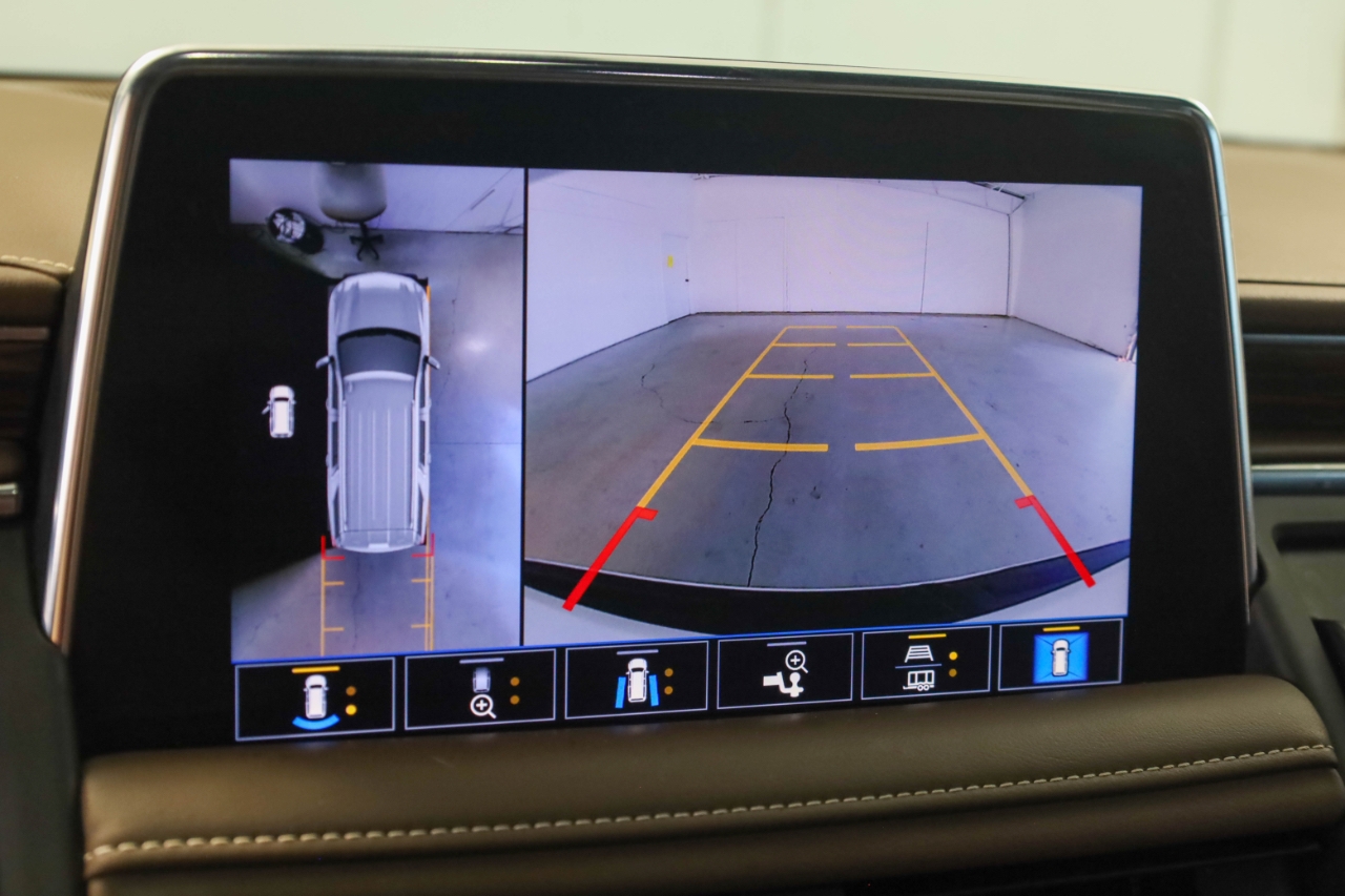 Chevrolet Tahoe 4WD 4dr High Country 2021