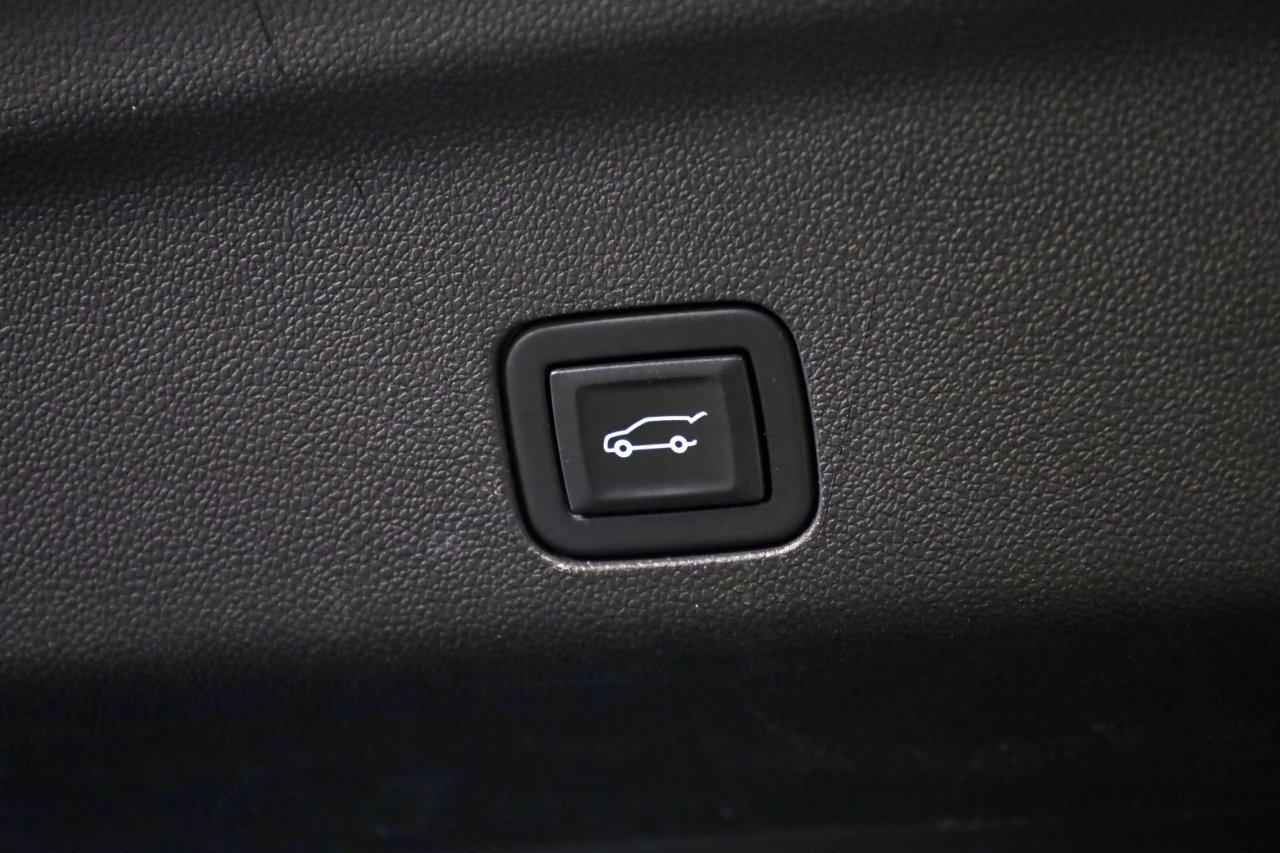 Chevrolet Tahoe 4WD 4dr High Country 2021