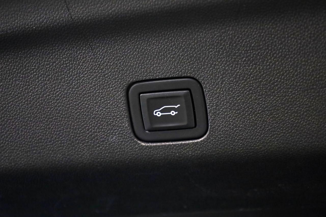 Chevrolet Tahoe 4WD 4dr High Country 2021