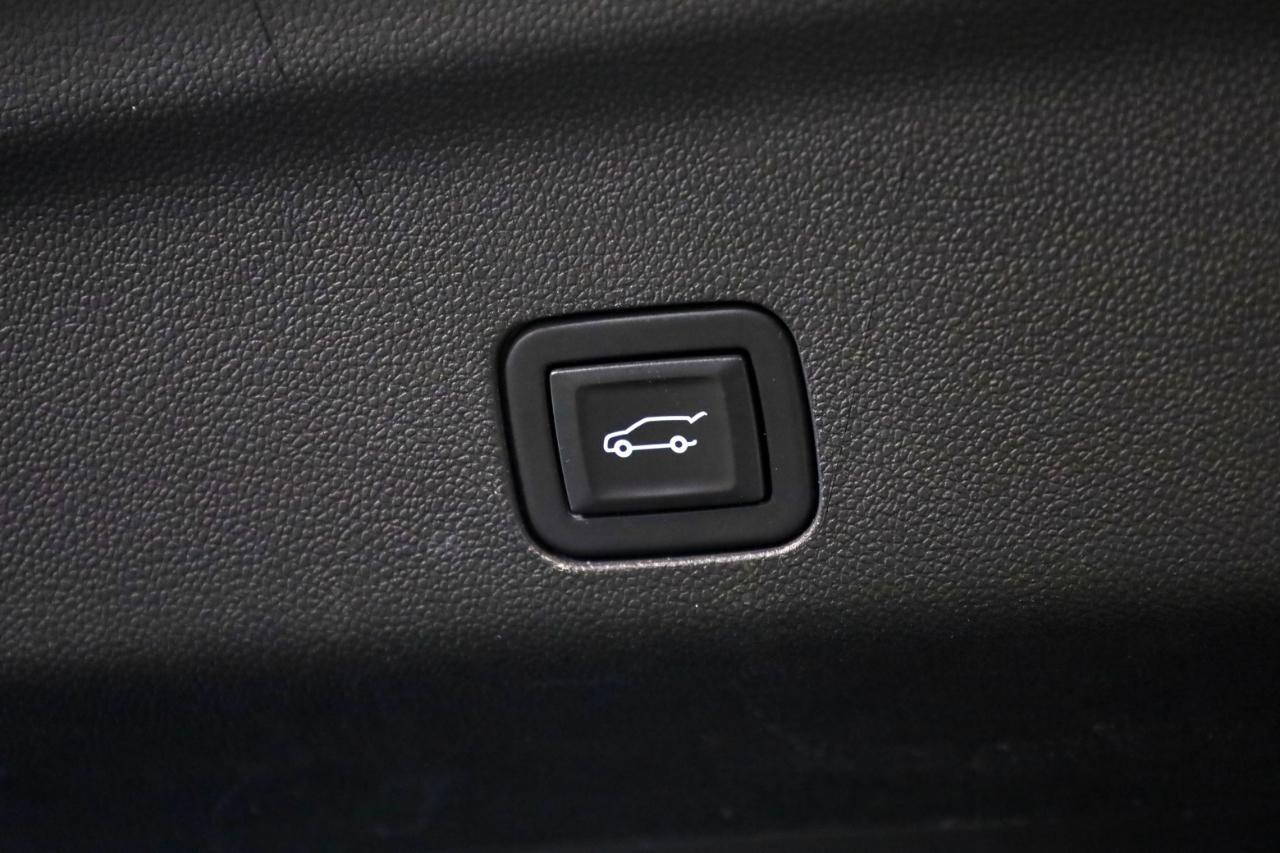 Chevrolet Tahoe 4WD 4dr High Country 2021