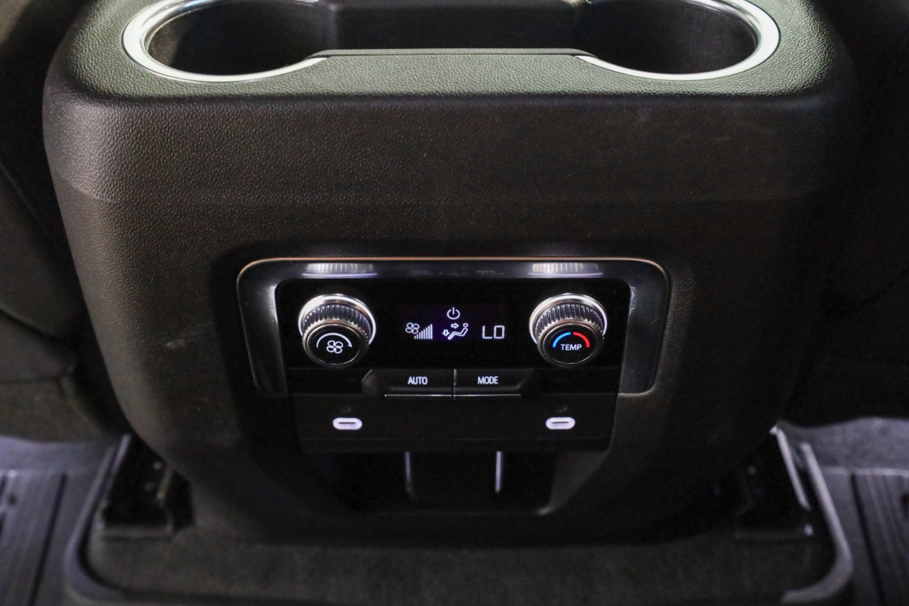 GMC Yukon 4WD 4dr SLE 2023