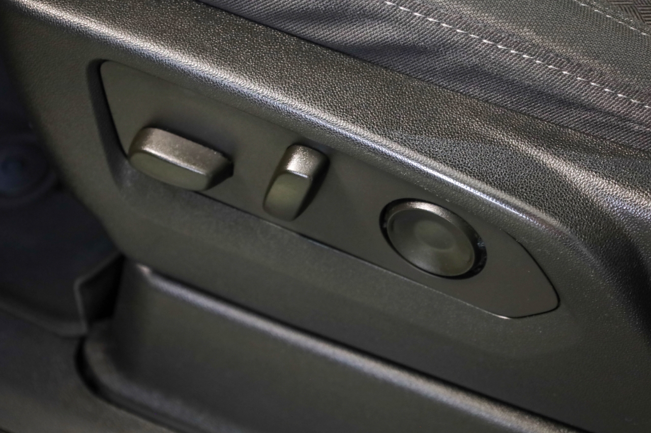 GMC Yukon 4WD 4dr SLE 2023