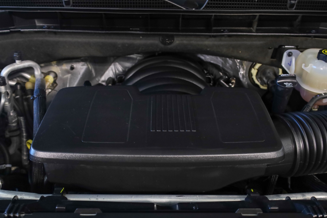 GMC Yukon 4WD 4dr SLE 2023