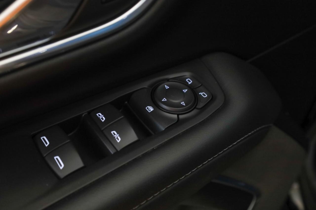 GMC Yukon 4WD 4dr SLE 2023